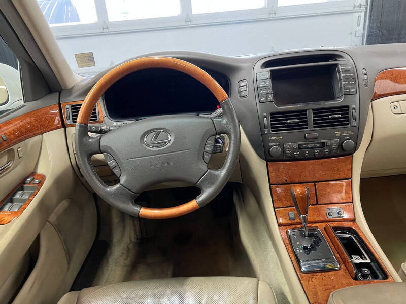 2004 Lexus LS 430