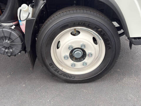 2025 Chevrolet 5500XG LCF