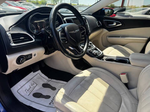 2015 Chrysler 200 C
