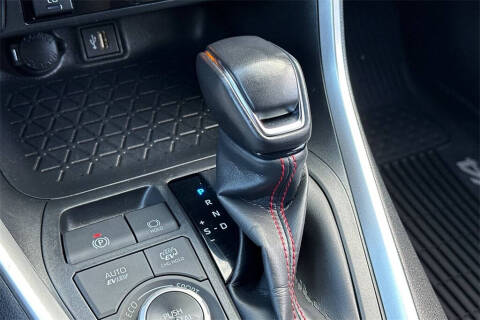 2024 Toyota RAV4 Prime SE