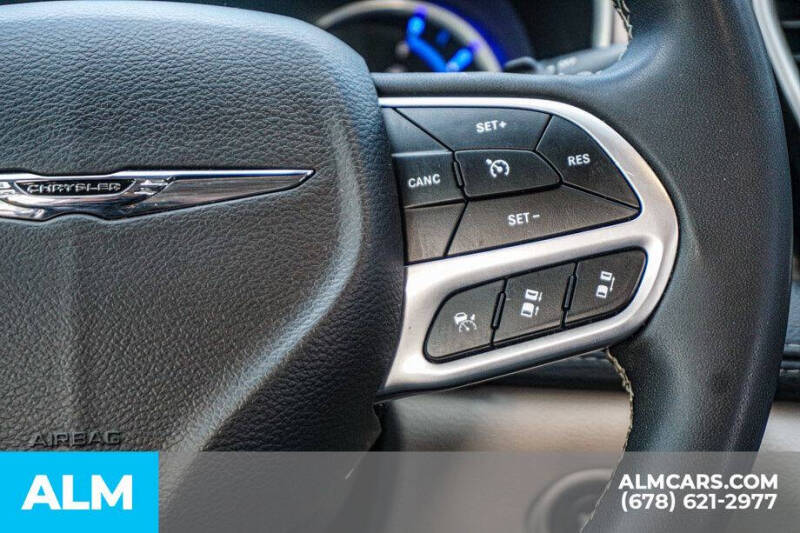 2024 Chrysler Pacifica Plug-In Hybrid Select