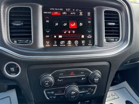 2016 Dodge Charger SXT