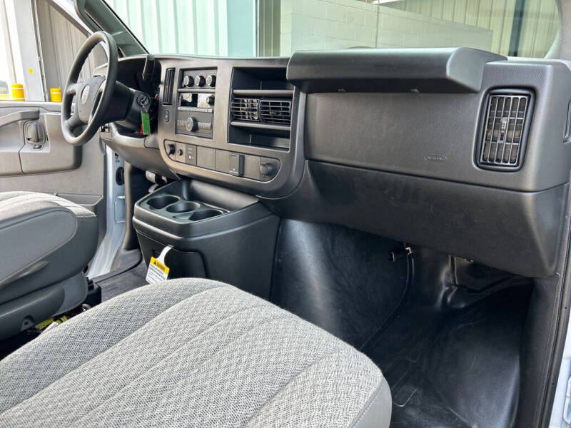 2026 GMC Savana 3500