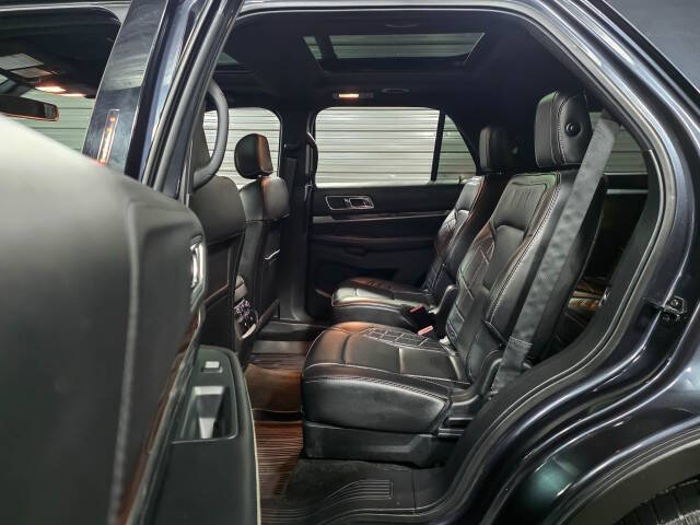 2017 Ford Explorer Platinum