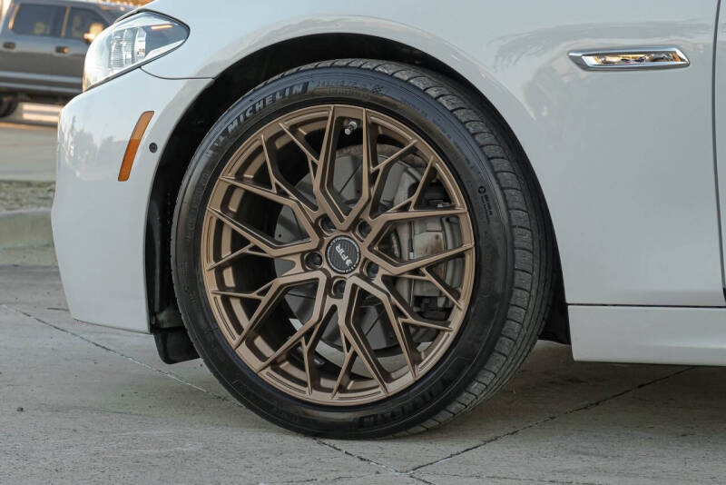 2016 BMW 5 Series 550i