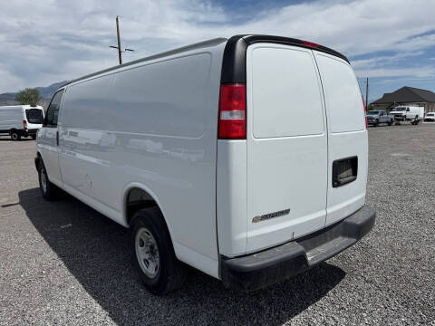 2025 Chevrolet Express 2500