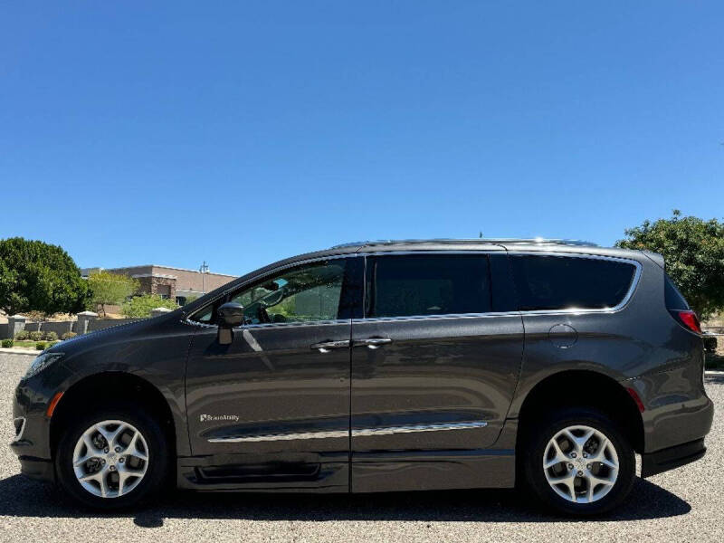 2020 Chrysler Pacifica Touring L Plus