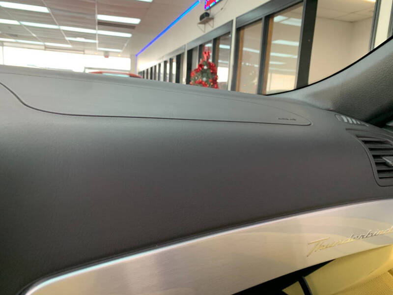 2002 Ford Thunderbird Deluxe