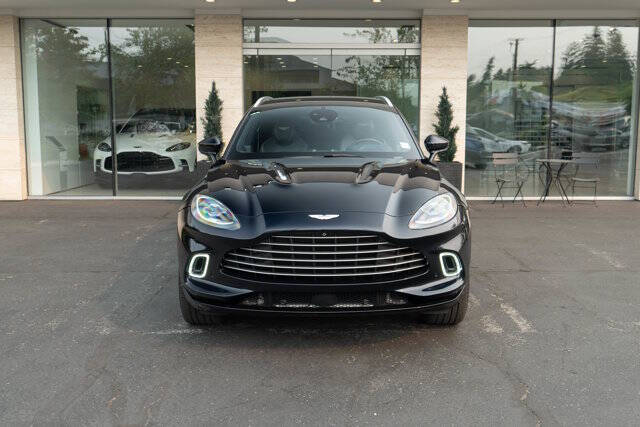 2021 Aston Martin DBX 10