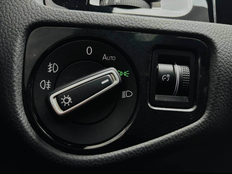 2021 Volkswagen Golf GTI Autobahn