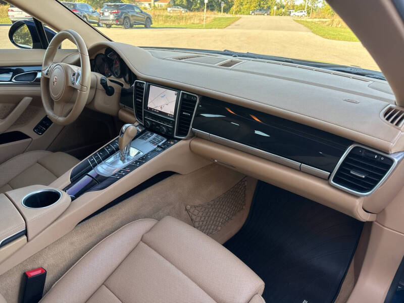 2012 Porsche Panamera 4