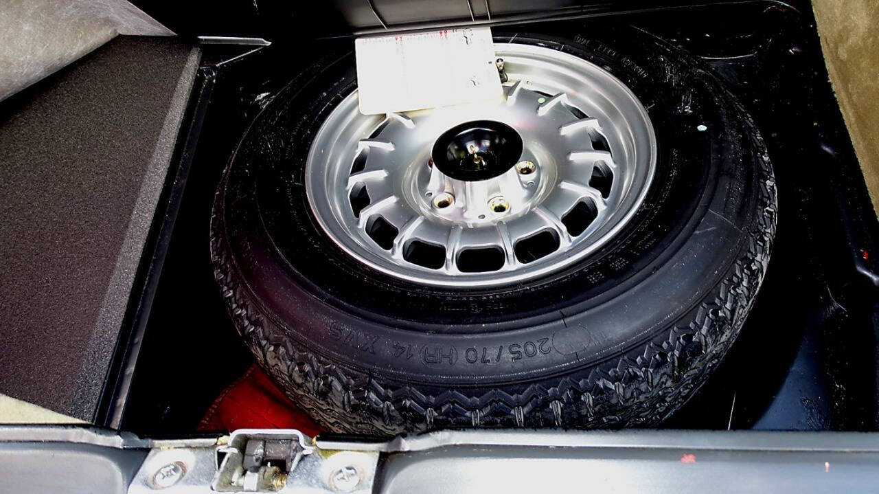 1985 Mercedes-Benz 380-Class 41