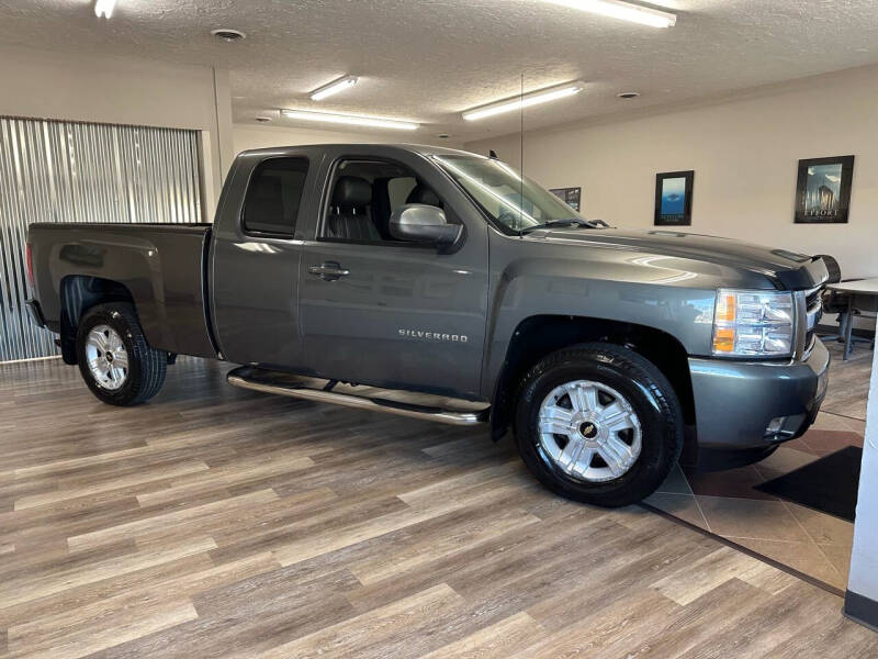 2011 Chevrolet Silverado 1500 for sale at FAIRLANE CAR CO. in Parma OH