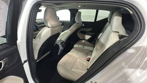 2026 Volvo XC40 B5 Plus