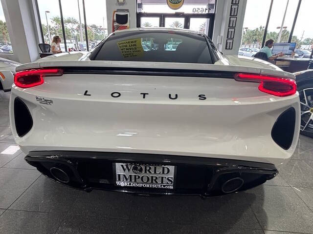 2025 Lotus Emira 11