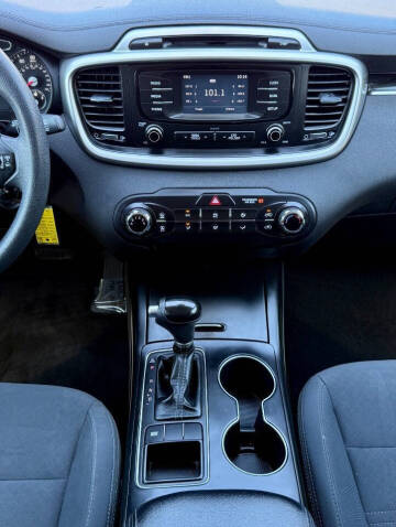 2017 Kia Sorento LX V6