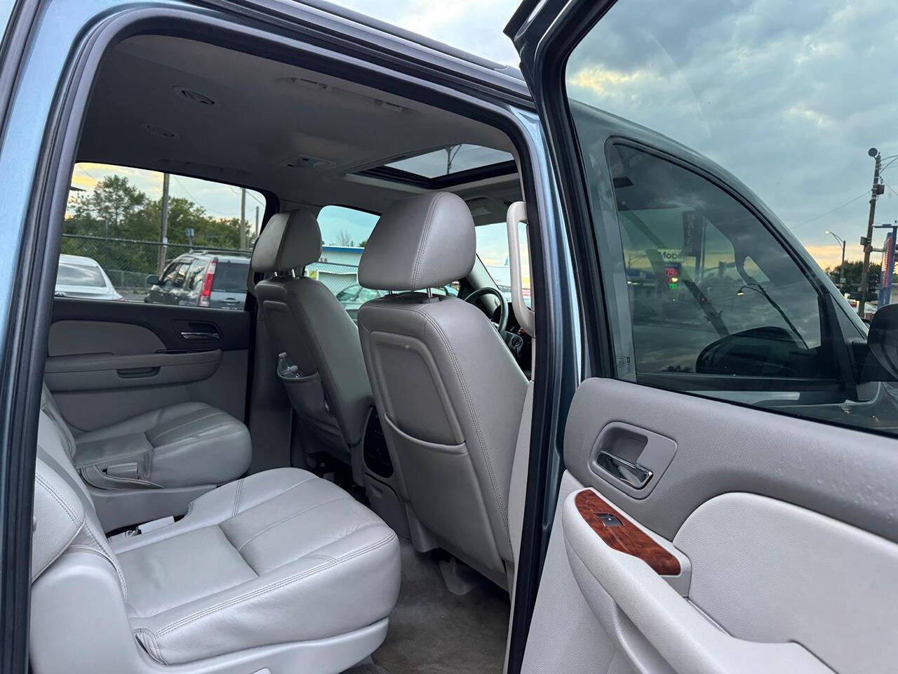 2008 Chevrolet Suburban for sale at Chicago Auto House in Chicago, IL