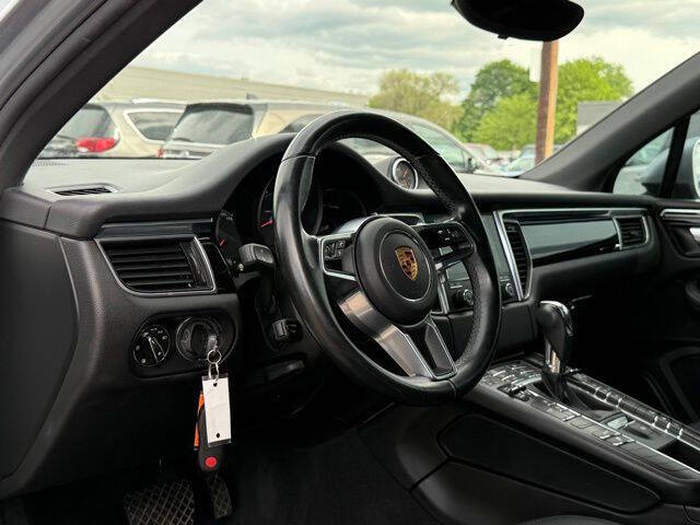 2017 Porsche Macan
