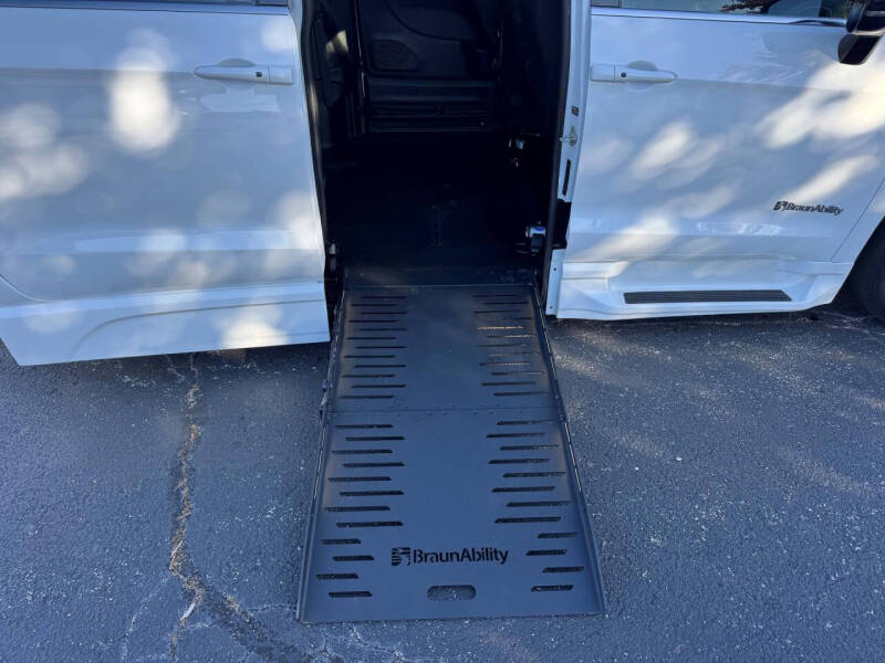 2024 Chrysler Pacifica Touring