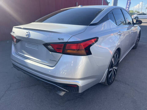 2022 Nissan Altima 2.0 SR