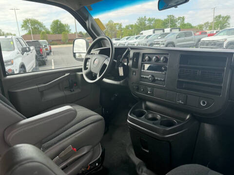 2022 GMC Savana 2500