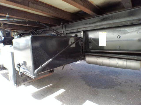 2015 Freightliner M2 106