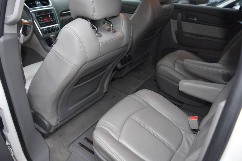 2013 GMC Acadia SLE-2