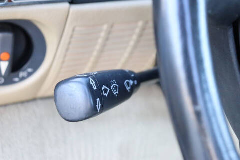 1988 Mercedes-Benz 560-Class 560 SL