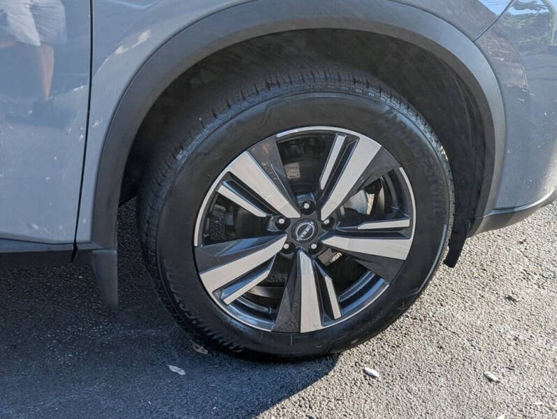 2025 Nissan Rogue SL