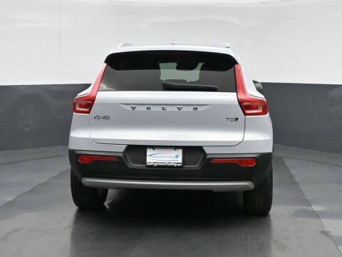 2021 Volvo XC40 T5 Momentum