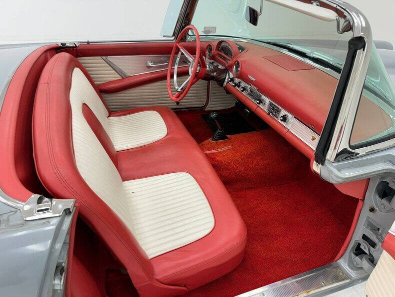 1956 Ford Thunderbird