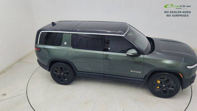 2024 Rivian R1S Adventure