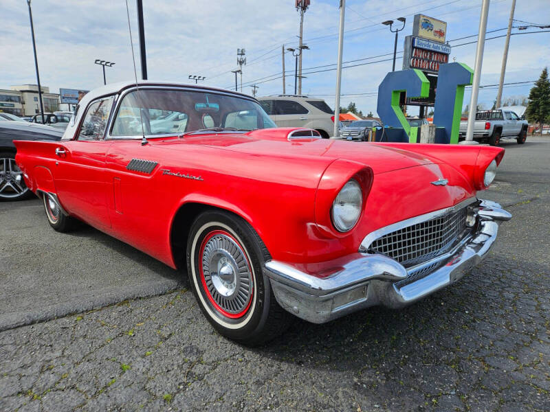 1957 Ford Thunderbird