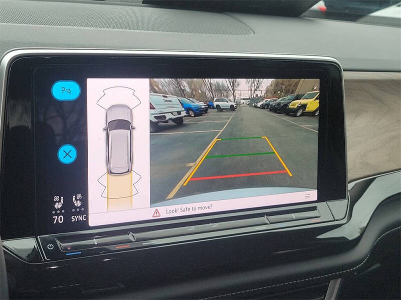 2025 Volkswagen Atlas SE