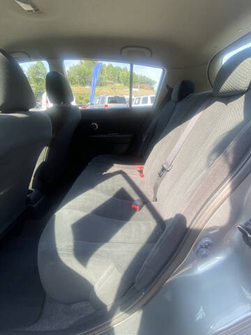 2010 Nissan Versa 1.8 S