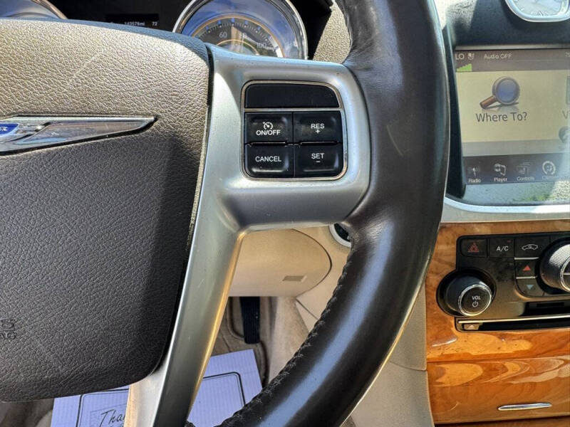 2012 Chrysler 300 Limited