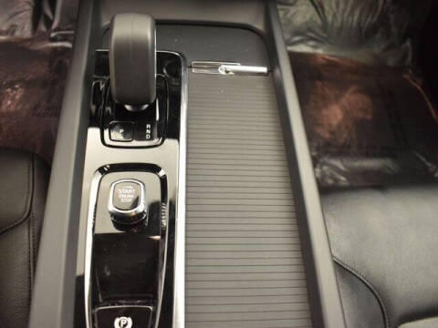 2024 Volvo S60 B5 Core Dark Theme