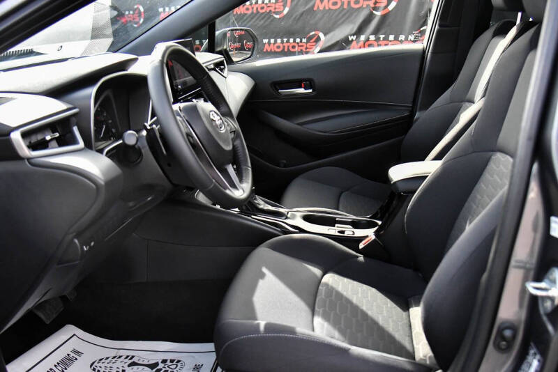 2024 Toyota Corolla Hatchback SE