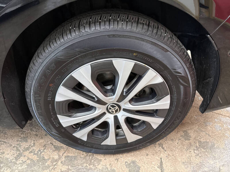 2022 Toyota Prius XLE AWD-e