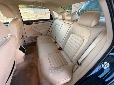 2018 Volkswagen Passat 2.0T SEL Premium