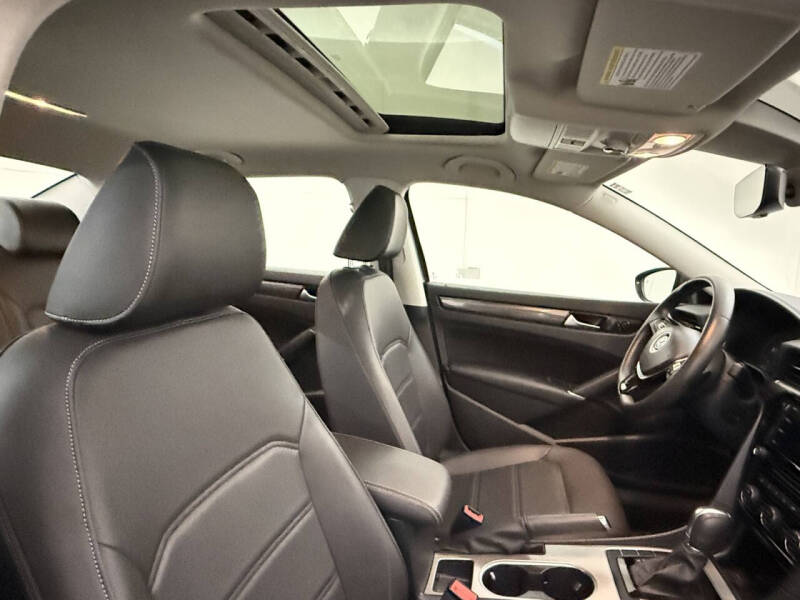 2020 Volkswagen Passat R-Line