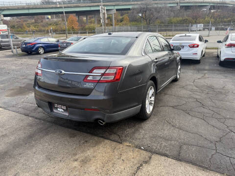 2015 Ford Taurus SEL