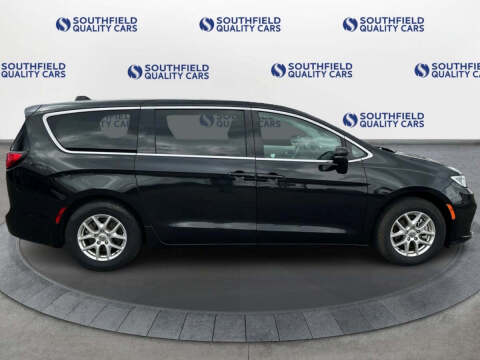 2023 Chrysler Pacifica Touring L