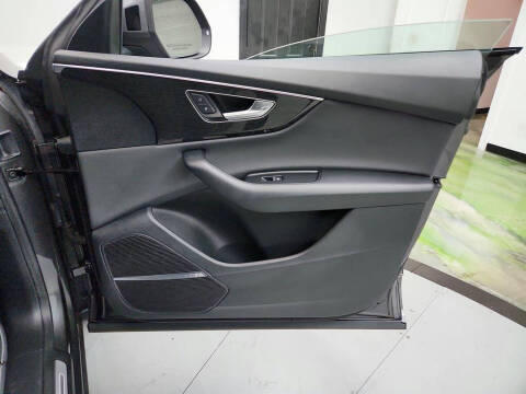 2019 Audi Q8 quattro Premium Plus 55 TFSI