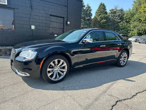 2019 Chrysler 300 for sale at Efkamp Auto Sales on 2nd in Des Moines IA