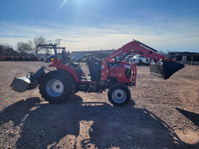 2025 Mahindra 1635 HST