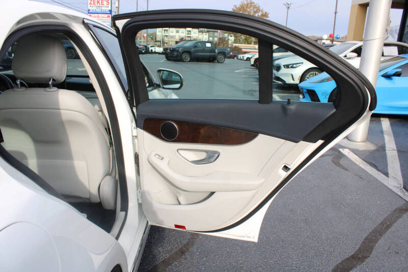 2016 Mercedes-Benz C-Class