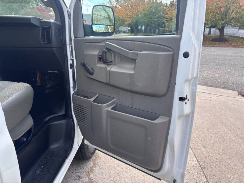 2020 Chevrolet Express 3500