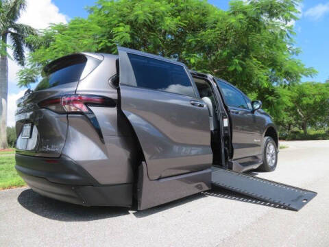 2024 Toyota Sienna XLE 7-Passenger