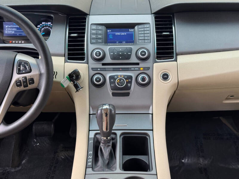 2015 Ford Taurus